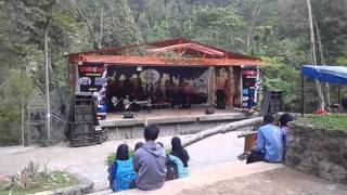 Download lagu Eren pergi tanpa alasan cover by Ria A mp3