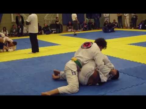 Kywan Gracie vs Diego Vital - Southern BJJ Open 2013 - Purple Adult - Middle