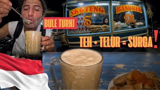 Download lagu BULE TURKI KAGET MINUM TEH TELUR PERTAMA KALI… RASANYA GILA! 🤯🇮🇩 mp3