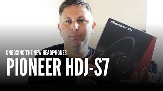 Video thumbnail for Unboxing the Pioneer HDJ-S7 Headphones by Grahame Farmer from Data Transmission