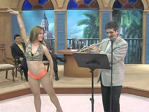 René Lorente en el Show de Fernando. Interpreta: "Memories" con La Flauta Sistema Boehm.