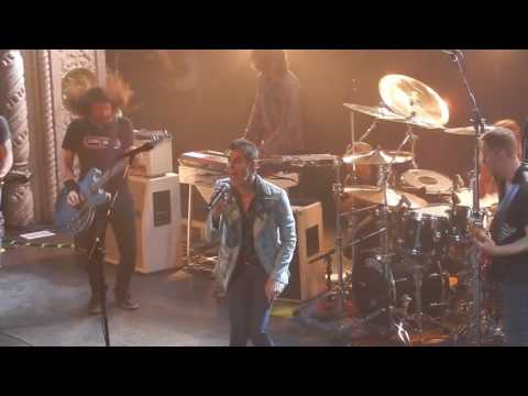 Foo Fighters - Mountain Song (With Perry Farrell) [Live at the Metro]