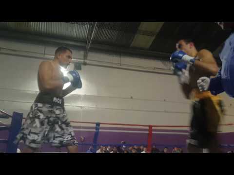 resto del segundo asalto del combate entre Leonel Rios y Ricardo Soria