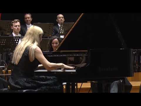 Valentina Lisitsa - amazing performance of Franz Liszt - Hungarian Rhapsody No. 2.