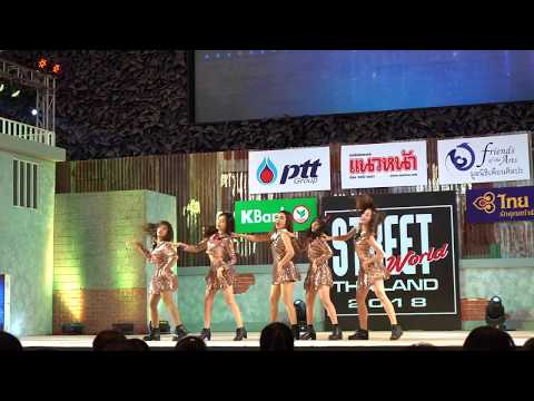 180512 Chloé cover Red Velvet - Red Flavor @ Street World Thailand 2018