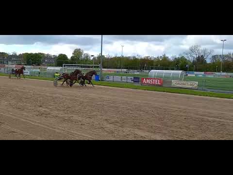 Geweldige finish tussen Meghan Flevo en Kiss and Ride