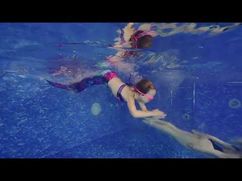 Larinka 5,5roku a Adinka 1,5roku - červenec 2023