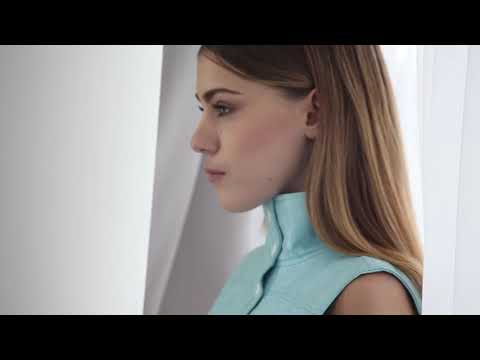 Pullman Hotels & Resorts Prussian Blue – Fashion Shoot Barbara Opsomer par Nicolas Comment