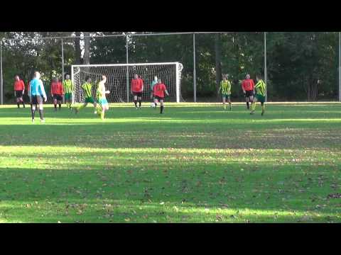 Opjestropdas 26 oktober 2013 Brederodes 5 - VV De Meern 9 com 3-3 Doelpunt Joost (1-3)