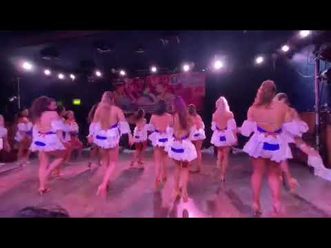 Cuban Salsa Dance performance "Afloja la Guayaba"