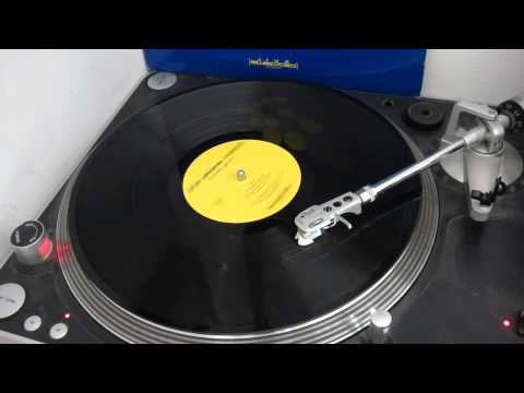 סטון רוזס - תקליטון 12 אינץ' מהתכנית של אבי Stone Roses - She Bangs the Drums Remix