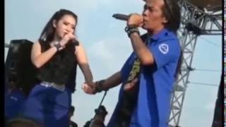 Download lagu Rena KDI feat Shodiq 'Satu Hati' Monata Dangdut Koplo 2015 mp4 mp3