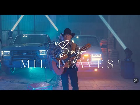 Noveno Norteño - Bajo Mil Llaves ( Video en Vivo )