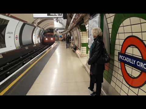 Mind the gap #london #tube