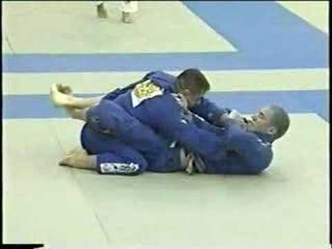 Comprido vs Macaco circa 2002