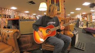 Video thumbnail for Dirk Witte - Gibson L-00 Deluxe Rosewood - Rosewood Burst by Dirk Witte Music Store