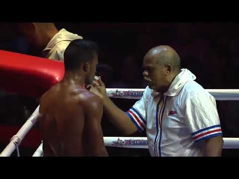 60kg Lazaro ALVAREZ (Domadores de Cuba) vs Konstantin BOGOMAZOV (Russian Boxing Team)