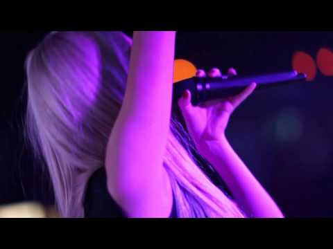 Uniqque - I Will Be Here (Club Live Video) Tiesto Cover