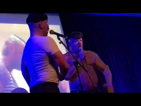 Kriminalbiologe Dr. Mark Benecke trifft den großartigen Rummelsnuff bei seiner Buchpremiere