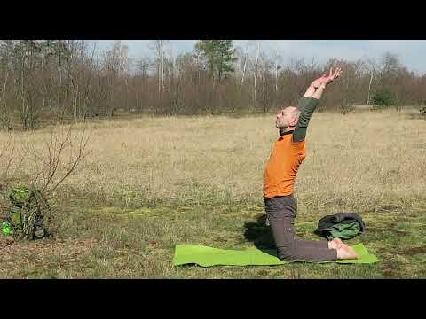 Yoga Outdoor im Frühling
