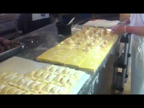 download lagu mp3 mp4 Pate A Egg Roll, download lagu Pate A Egg Roll gratis, unduh video klip Pate A Egg Roll