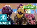 Sesame Street: Abby and Cookie Monster Play Smiley Says | Car Game #1