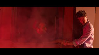 ASPETTANDO LA RIVOLUZIONE - Trailer (ITA)