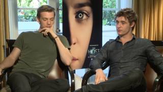 Макс Айронс о фильме "Гостья"