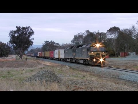 Pacific National G class locomotives with Freight Train in NSW (2009) - PoathTV Trains & Railroads