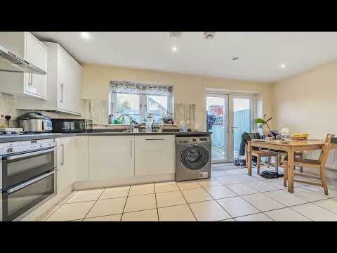 Two bedroom house for sale in Cambridge