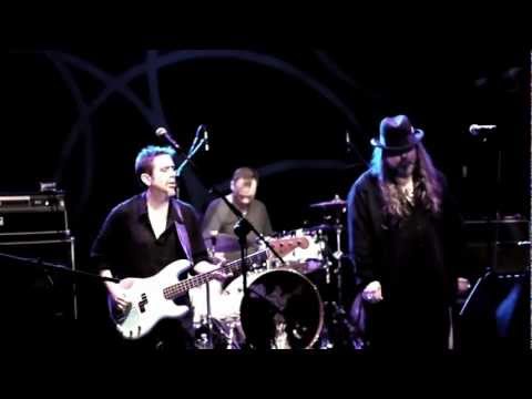 Upon My Shoulders - Brad