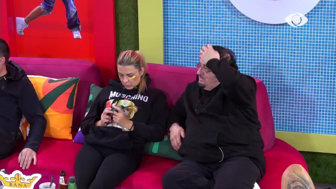 Mendoj se je një intrigant/ Rike ngacmon Gazin, ndërhyn Albi