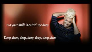 Emeli Sande - Hurts(Lyrics)