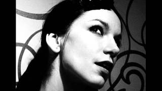 Zuzana Smatanová - Angry HQ &amp; Lyrics