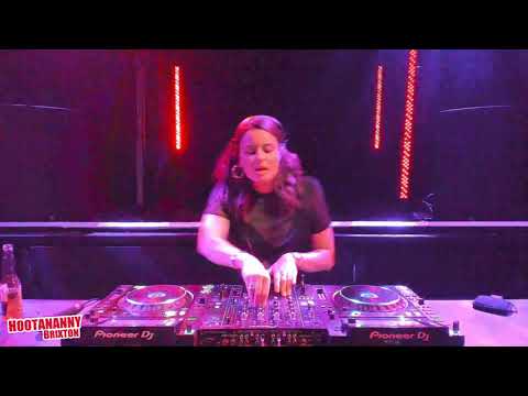 Hoots TV: Out The Box Takeover - Sarah Story