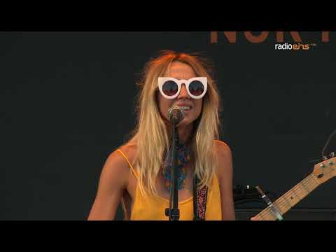 Hanna Less   "I don't suppose" live auf dem radioeins Parkfest