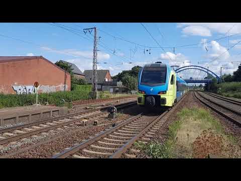 Bhf Salzbergen: Westfalen Bahn, RE15 Emden Hbf - Münster (West) Hbf, ET 4.01 und ETB 4.11 (2-8-2021)
