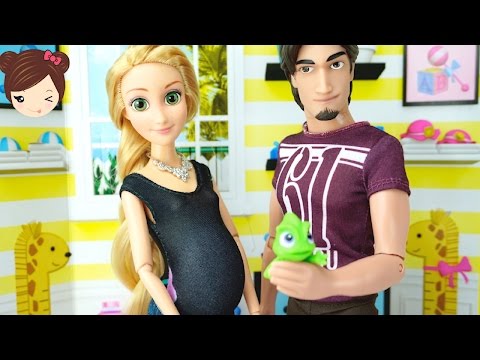 Princesa Rapunzel Embarazada y Tiene su Bebe + Doctora Barbie y  Descendientes Mal y Evie Video