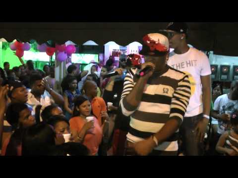 Making Paper - Vuelve (EnVivo) Tivi Gunz, Shorty, Gangster en Willy Fashion