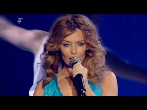 Kylie Minogue - I Believe In You (Live Smash Hits Awards 21-11-2004)
