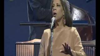 Patti Austin & Trio - Too Close For Comfort