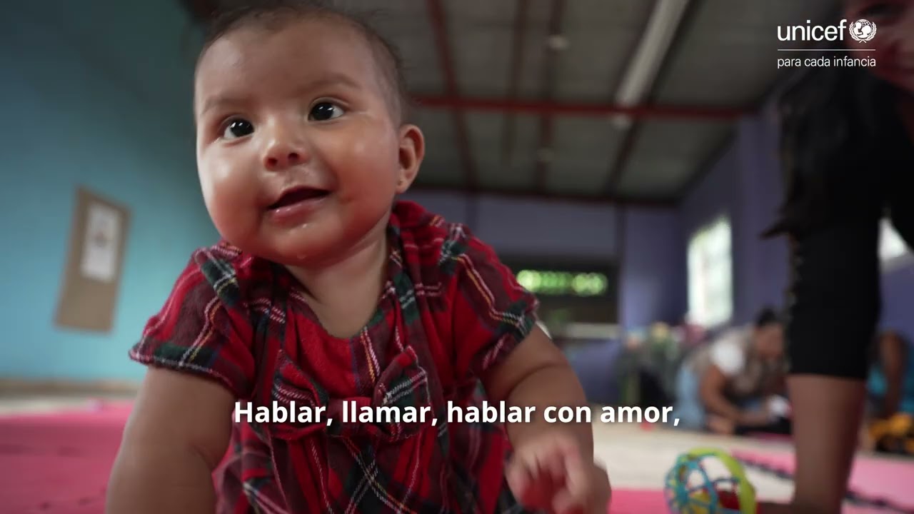 Azael, un padre que cría con cariño, participación activa y tiempo de calidad.
