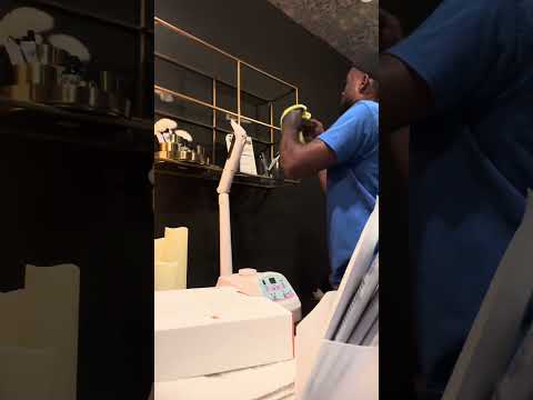 Salon commercial clean