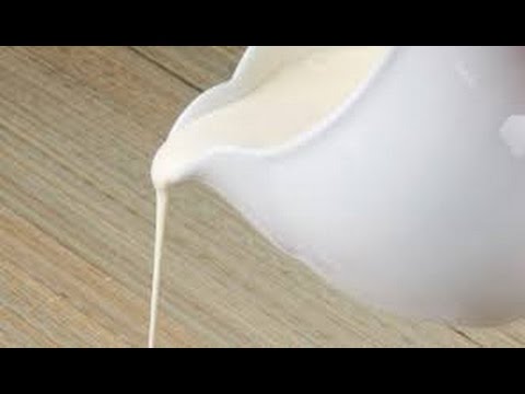 heiße Männersahne auf die nackten Schenkel von Toxic