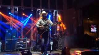 I ain't goin' nowhere baby. Cody Johnson Band .. #TexasCountry #iaintgoinnowherebaby #CJB #Rustic