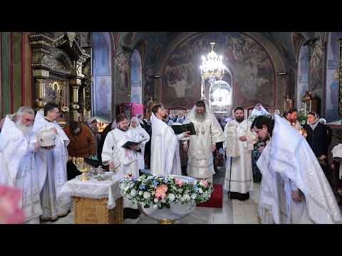 В Крещенский сочельник митрополит Даниил в Александро-Невском соборе совершил чин Великого освящения воды