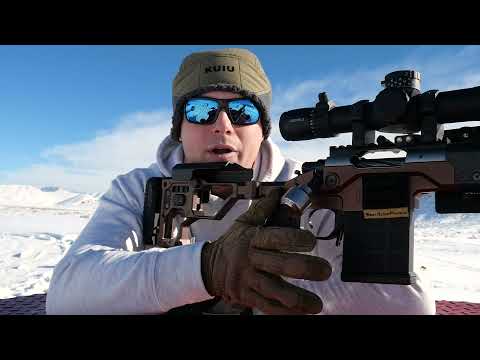 Rifle grip and running the bolt