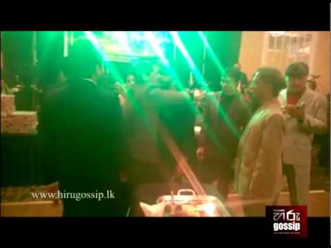 Sunil Perera Cut the Birthday Cake - Hiru Gossip (www.hirugossip.lk)