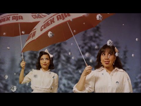 GALABBY - CUEK AJA bersama LOUISE (Official Video)