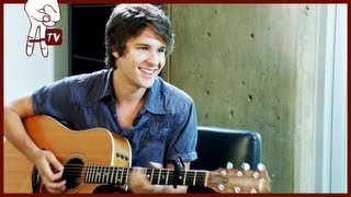 Devon Werkheiser Sings and Talks about Neds Declassified!